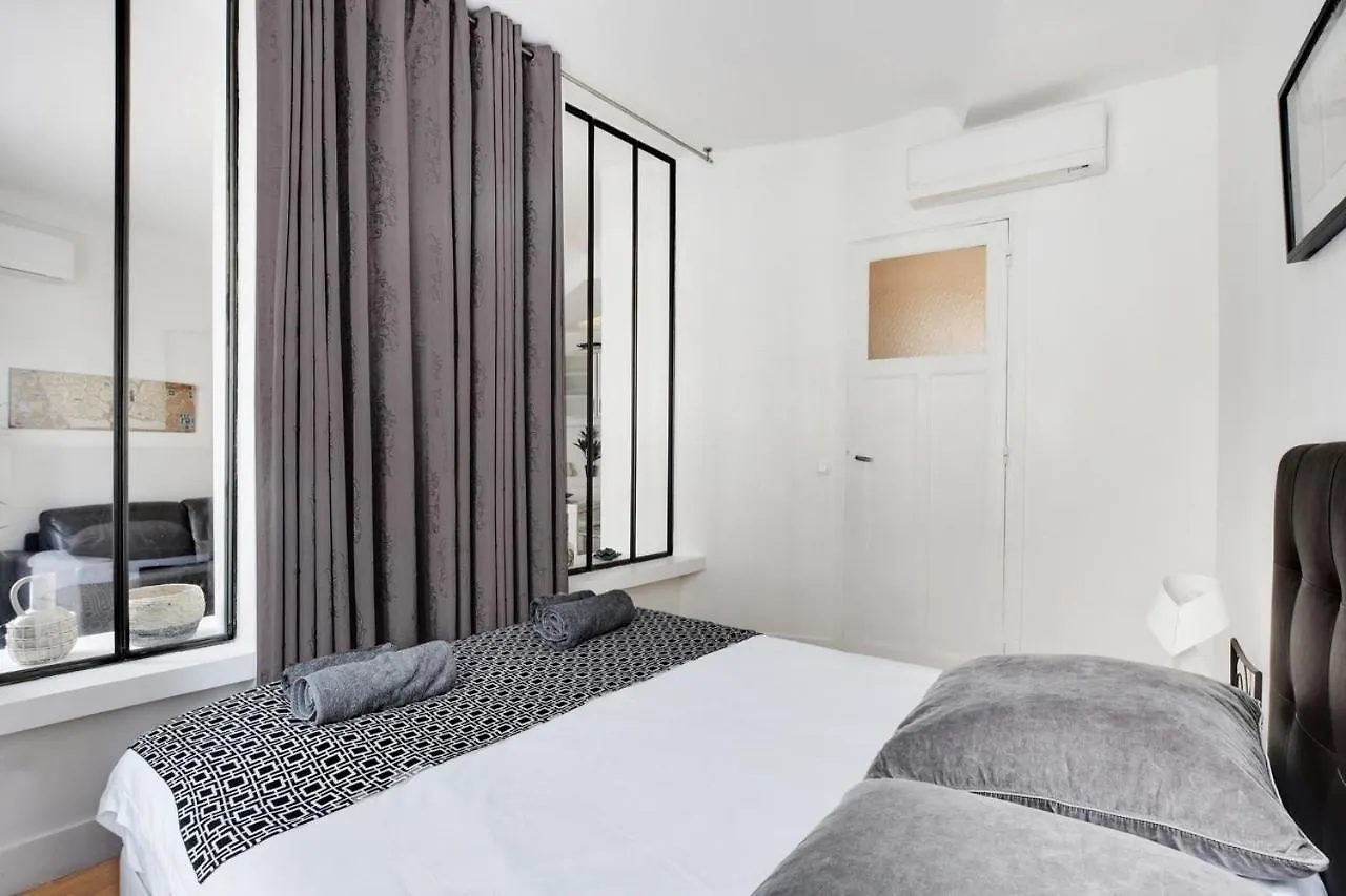 Moderne 3 Pieces Au Coeur Des Champs-Elysees Paris Frankrig