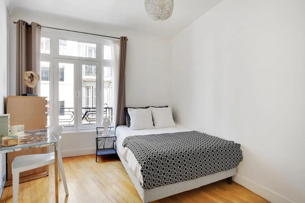 Moderne 3 Pieces Au Coeur Des Champs-Elysees Paris